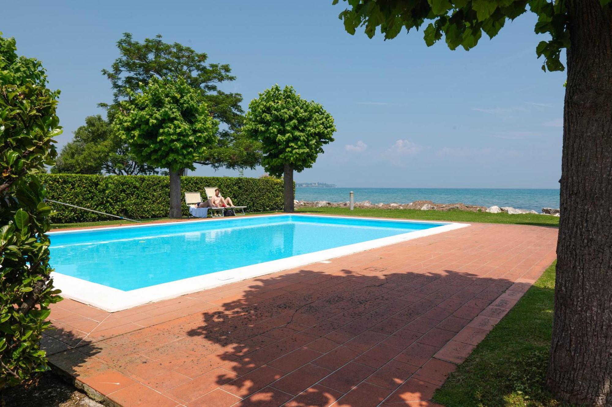 Incantevole Location Fronte Lago Sirmione Dış mekan fotoğraf
